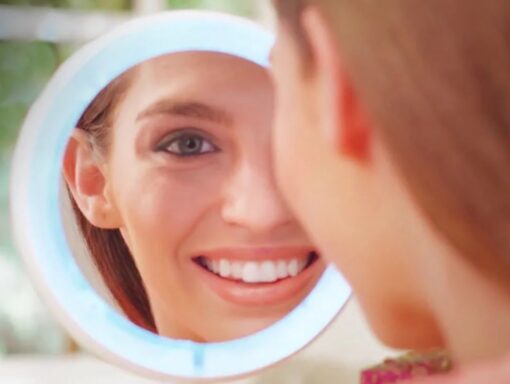 Oglinda cosmetica pliabila cu lumina LED si marire 10X - imagine 9